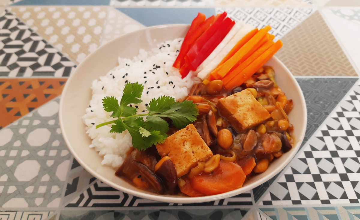 Tofu „čína“ s ryžou